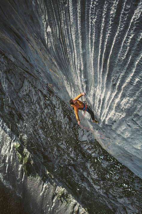 Rock Climbing Photography, Summer Photoshoot Ideas, Railay Beach, Rock Climbing Gear, Climbing Gear, Rock Climbers, Summer Photoshoot, Ice Climbing, Adventure Photography