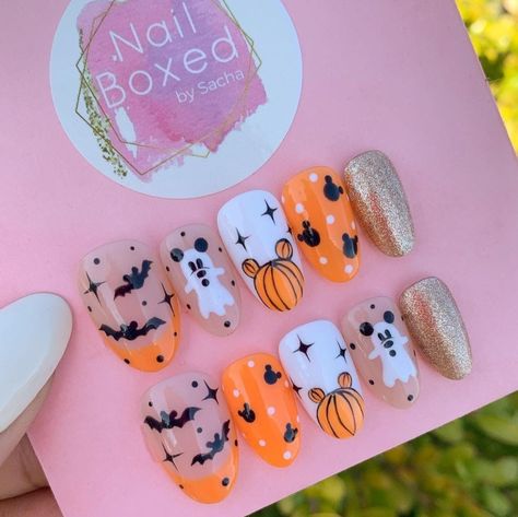 Disney Halloween Nails, Disneyland Nails, Disney Nail Designs, Disney Inspired Nails, Disney Acrylic Nails, Bat Nails, Mickey Nails, Halloween Acrylic Nails, Pumpkin Nails