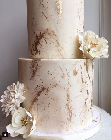 Wedding Cake Champagne Color, Wedding Cake Pearls, Champagne Birthday, Wedding Cake Ombre, Boho Wedding Cake, The Wedding Cake, Earthy Wedding, Elegant Birthday Cakes, Wedding Cake Photos