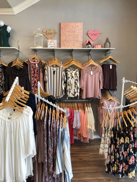 My friends’ boutique is SO cute!! Located in Sanford, FL ☀️💗 Small Boutique Interior Design Ideas Clothing, Tiny Clothing Store Design, Clothing Boutique Decor Small Spaces Display Ideas, Small Clothes Shop Design, Mini Clothing Store Design, Ladies Cloth Shop Interior Design, Small Clothing Store Interior Design, Small Boutique Interior Design Indian, Boho Shop Interior