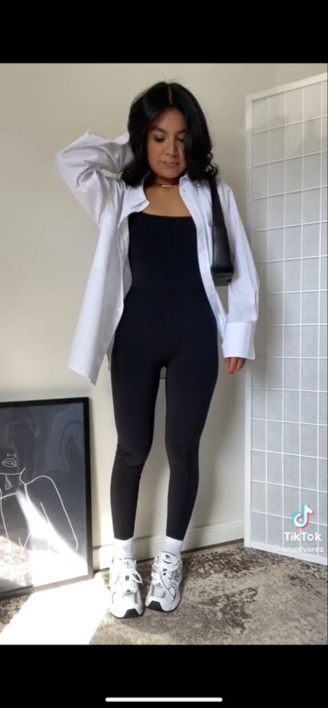 Black Jumpsuit Outfit Casual, Bodycon Jumpsuit Outfit, Black Jumpsuit Outfit, Jumpsuit Outfit Casual, Cute Modest Outfits, Jumpsuit Outfit, Athleisure Outfits, Cute Simple Outfits, Teenage Fashion Outfits