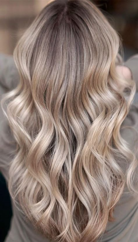 cream blonde, blonde hair color, blonde balayage, hair color ideas Blond Long Hair Color Ideas, Crème Brûlée Hair Color, Blonde Hair Trend 2023, Fall Hair Trends 2022 Blonde, Fall Blonde Hair 2022, Hair Colour Trends 2023 Blonde, Fall 2022 Blonde Hair Trends, New Hair Color Trends 2023 Blonde, Blonde Hair Winter 2022