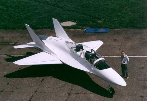 The EM-10 Bielik, a very small, very cheap single-engine jet trainer concept built by Margański Personal Airplane, Warbirds Pinups, Kit Planes, Planes Trains Automobiles, Private Aircraft, Flying Vehicles, Airplane Fighter, Air Planes, Experimental Aircraft