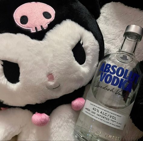 Hello Kitty Vodka, Wlw Art, Coquette Girl, Fashion Vogue, Absolut Vodka, Art Women, Outfits Fashion, Skirt Outfits, Vodka