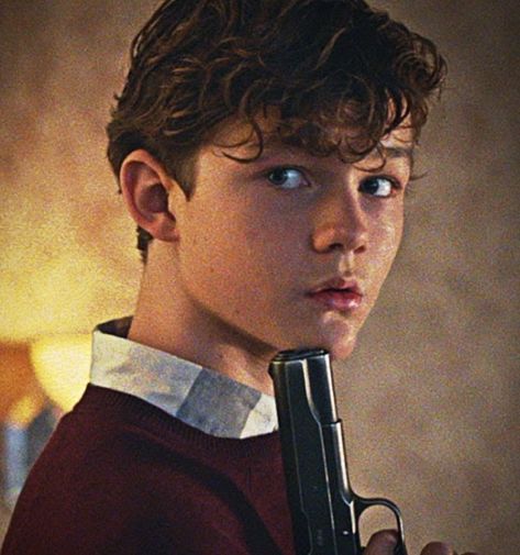 Luke Lerner Better Watch Out, Levi Miller Better Watch Out, Levi Miller Aesthetic, Luke Lerner, Kid Face Claims, Nerd Boy, Levi Miller, Character Inspiration Male, Poses References