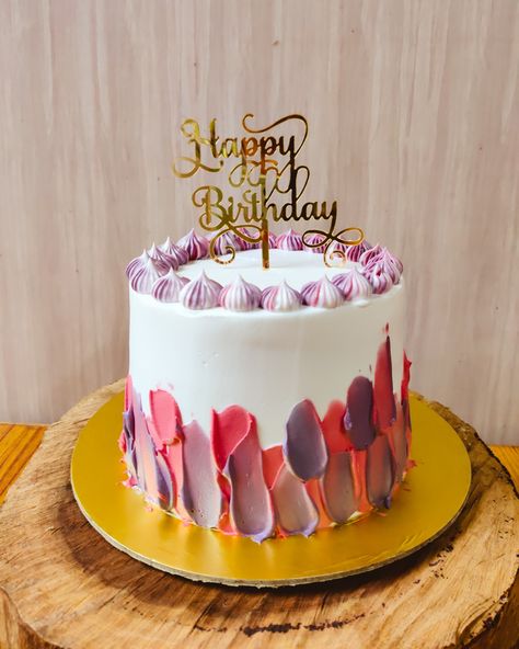 Whipped Cream Cake Design Ideas, Whipped Cream Cake Design, Cream Cake Design, Whipped Cream Cake, Modern Birthday Cakes, Whipped Cream Cakes, Diy Room Decor For Teens, Simple Cake Designs, Cream Paint