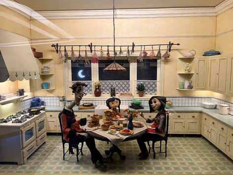 Caroline House Movie, Coraline Set Design, Coraline House Aesthetic, Coraline House Inside, Coraline House Interior, Coraline Kitchen, Coraline House Layout, Coraline House, Dollhouse Family