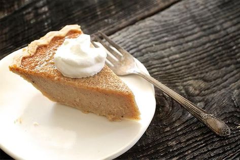 Navy Bean Pie Pumpkin Custard Pie, Classic Holiday Desserts, Bean Pie, Sweet Potato Pies Recipes, Pumpkin Custard, Good Pie, Custard Pie, Potato Pie, Marshmallow Fluff