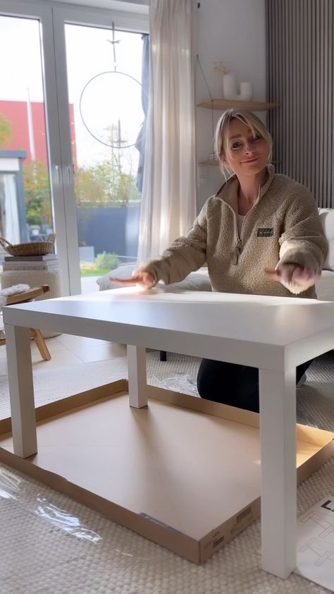 ANETA 🖤DIY 🖤 Interior 🖤 auf Instagram: „🖤IKEA Spieltisch Hack🖤 . Dieses kleine DIY hab ich kürzlich bei meiner Freundin zufällig gesehen und ich dachte mir - echt cool 😎 das…“ Ikea Lack Lego Table, Trofast Lego Table, Ikea Trofast Lego, Trofast Ikea Kids, Trofast Diy, Trofast Lego, Table Lego Diy, Trofast Table, Ikea Trofast Hack