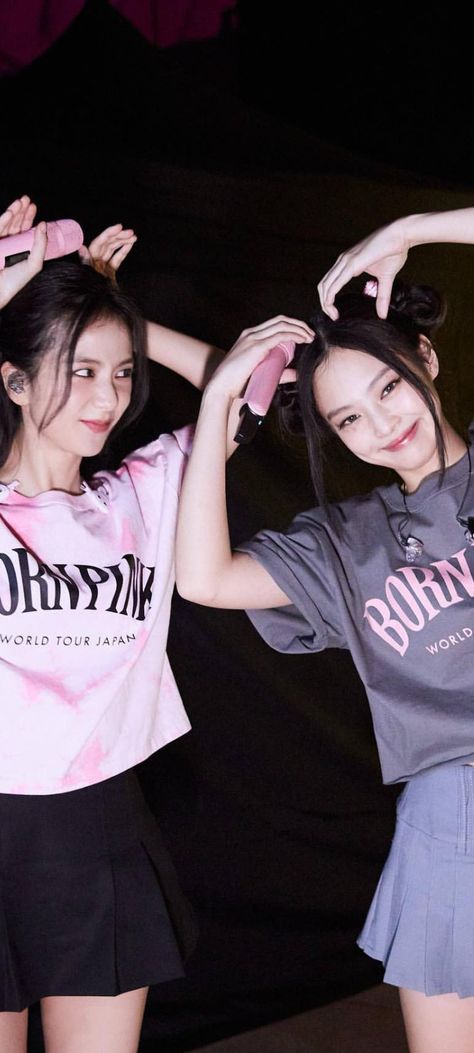 Jensoo Friendship, Blackpink Group Photo, Pink Venom Blackpink, Blackpink Pink Venom, Blackpink Pink, Teaser Poster, Jennie Rose, Pink Venom, Icon Wallpaper