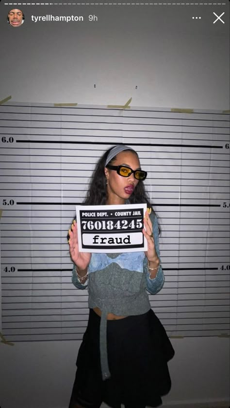 Jail Theme Party, Killer Party Theme, Cool Halloween Party, Jail Photo, Mafia Party, Meme Party, Halloween Social, Fiesta Halloween, Deco Halloween