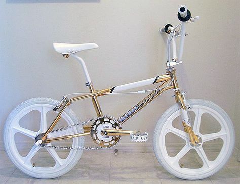 Custom 1985 Skyway Street Beat | Yes, it's really gold plate… | Flickr Skyway Bmx, Bicycle Paint Job, Gt Bmx, Bmx Cruiser, Bmx Street, Vintage Bmx Bikes, Ebike Electric Bicycle, Electric Bike Kits, Stunt Bike