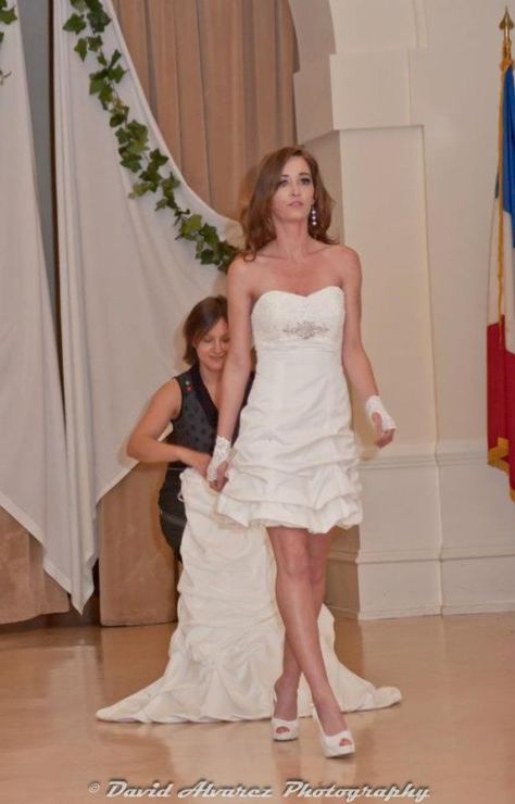 Transformable wedding dress Convertible Wedding Dresses, Detachable Skirt, Annual Meeting, Short Dress, Notre Dame, Strapless Wedding Dress, Convertible, San Francisco, Dresses For Work