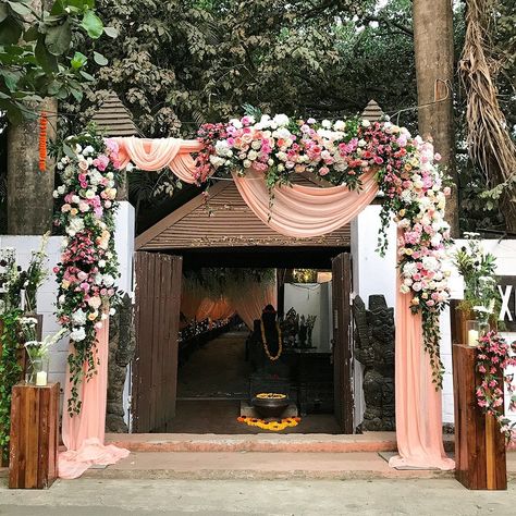 Blossoming Love: Flower-Adorned Wedding Gates Front Decorations Entrance For Marriage, Entry Decoration For Engagement, Wedding Decor Gate Entrance, Quince Arch Entrance, Marriage Entry Decoration, Entry Decor Ideas Entrance Wedding, Entrance Gates Decoration For Wedding, Wedding Gates Entrance, Door Entrance Decor Wedding