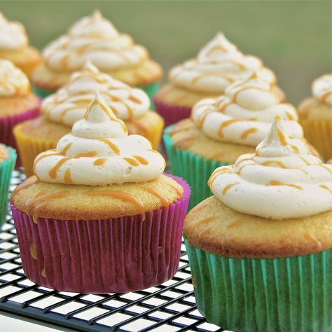 Butter Beer Cupcakes, Butterbeer Cupcakes, Harry Potter Desserts, Beer Cupcakes, Harry Potter Butter Beer, Homemade Fondant, Butter Beer, Eat Cupcakes, Bowl Cake