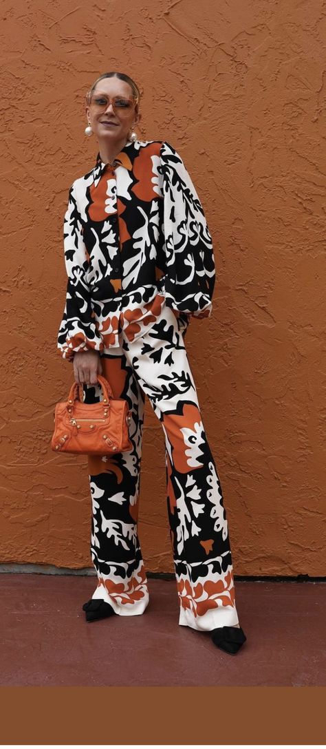 Abstract Clothing, Zara Scarf, Floral Prints Fashion, Print Design Trends, Zara Summer, Womens Pjs, Monochrome Prints, Outfit Primavera, Trendy Prints