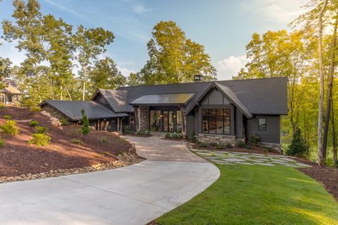 Lake Keowee Homes, Boxed Window, Mountain House Exterior, Modular Home Designs, Mountain Home Exterior, Unique Interiors, Lake Keowee, Modern Lake House, Interesting Interiors