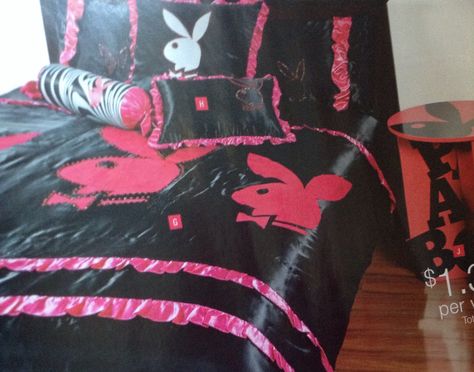 Playboy Bunny Bed Pink Black Room, Bunny Bedroom, 2000s Room, Pink Playboy, Black Room Decor, Bunny Beds, Goth Home Decor, Glam Room, Boys Bedding