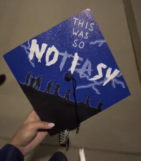 Stray Kids Graduation Cap Ideas, Nct Graduation Cap, Kpop Graduation Cap Ideas, Skz Graduation, Ateez Graduation Cap, Anime Grad Cap Ideas, Skz Graduation Cap, K Pop Graduation Caps, One Piece Graduation Cap