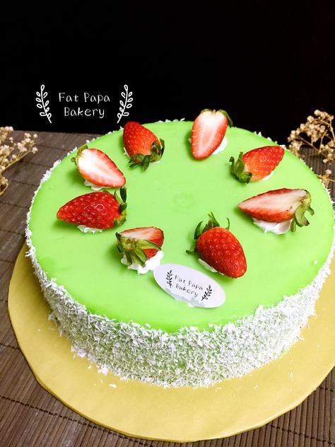 Pandan Layer cake Layer Photography, Pandan Layer Cake, Pandan Cake, Celebration Cake, Layer Cakes, Party Celebration, Cute Cakes, Celebration Cakes, Celebration Party