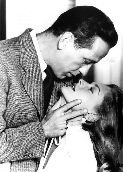 Old Hollywood on Twitter: "Humphrey Bogart and Lauren Bacall in a publicity still for Dark Passage (1947)… " Klasik Hollywood, Bogie And Bacall, Bogart And Bacall, Irwin Allen, Sofia Loren, Edward Norton, Camila Morrone, Faye Dunaway, Hollywood Couples