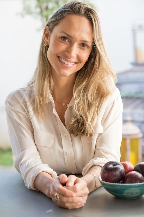 Health Coach Branding Shoot, Health Coach Headshots, Holistic Health Coach Photoshoot, Dietician Photoshoot, Nutritionist Photoshoot, Health Coach Photoshoot, Nutritionist Branding, Health Coach Branding, Nutritionist Dietitian