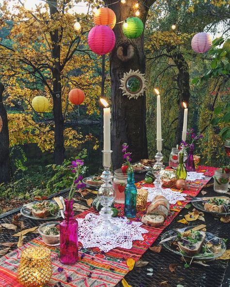 Colorful Bohemian Wedding Decor    #wedding #decor #weddingdecorations #weddings #weddinginspiration #weddingideas  #weddingdecor Bohemian Wedding Colors, Bohemian Party Decorations, Boho Themed Party, Wedding Welcome Table, Hippie Birthday Party, Boho Wedding Ideas, Boho Party Decorations, Hippie Birthday, Bohemian Party