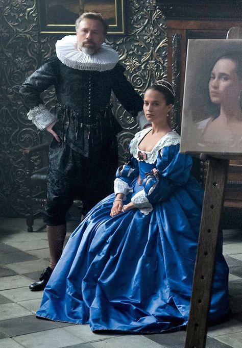 Tulip Fever by Justin Chadwick - 2017 - Alicia Vikander, Christoph Waltz, Dane DeHaan, Holiday Grainger and Judi Dench. Tulip Fever, Bodice Ripper, 17th Century Fashion, Period Piece, Christoph Waltz, Century Dress, Period Dress, Alicia Vikander, History Fashion