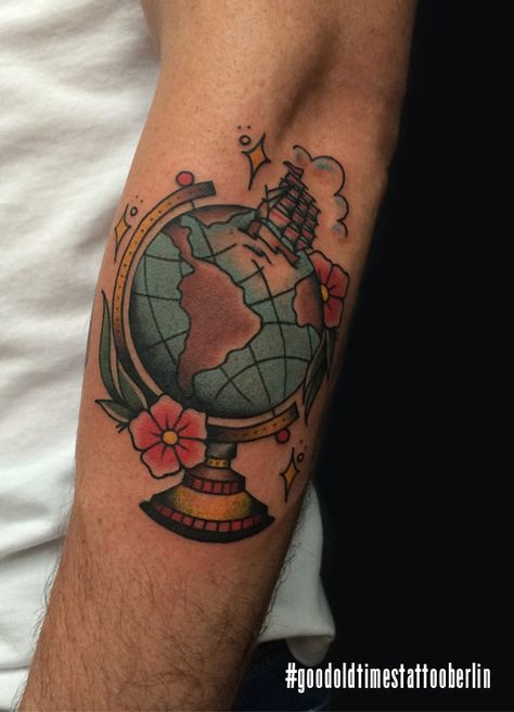 This girl needs an award! Flawless globe done by great Sindy Melo at Good Old Times Tattoo Tattoos Elements, Globe Tattoo, Globe Tattoos, Tattoo Travel, Tattoo Traditional, Good Old Times, Awesome Tattoos, Girl Needs, Travel Tattoo