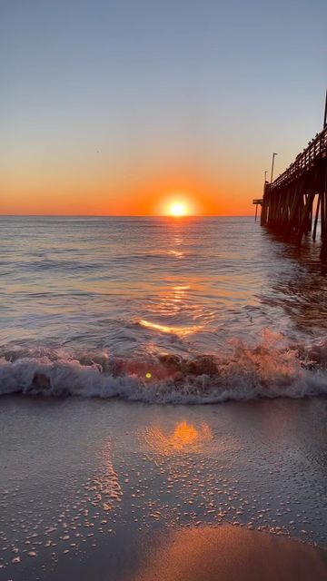 Virginia Beach Pictures, Virginia Beach Aesthetic, Corey Matthews, Virginia Aesthetic, Virginia Beach Vacation, Virginia Beach Oceanfront, Waves Sunset, Surf Aesthetic, Va Beach