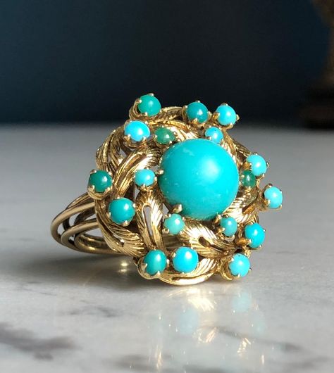 Turquoise Bracelet Gold, Velvet Suit Design, Vintage Turquoise Ring, Turquoise Statement Ring, Fancy Jewelry Necklace, Unusual Rings, Vintage Jewelry Art, Velvet Suit, Turquoise And Gold