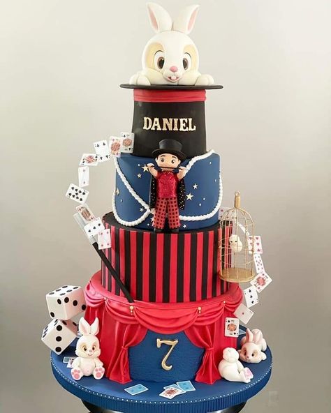 Magician Birthday Cake, Magician Cake, Pie Inspiration, Poker Cake, Magic Birthday Party, Magic Birthday, Magic Theme, Magic Party, Cake Inspo