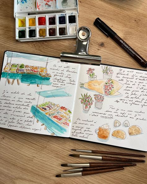 Carnet de souvenirs, de voyage, de croquis, tant qu’on peut l’emporter partout 🍅❤️🍋 Je trouve que c’est le meilleur format pour ce carnet ! Vous en pensez quoi? Voyage Sketchbook, Bullet Journal Aesthetic, Journal Aesthetic, April 22, Art Board, Art Journal, Road Trip, Bullet Journal, Scrapbooking