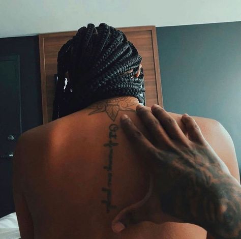 Instagram post by Black Girl Magic Feed • Aug 12, 2021 at 7:25pm UTC Flower Spine Tattoos, Meaningful Tattoo Quotes, Cute Hand Tattoos, Pretty Hand Tattoos, Spine Tattoos For Women, Tattoos For Black Skin, Pretty Tattoos For Women, Horror Tattoo, Spine Tattoo