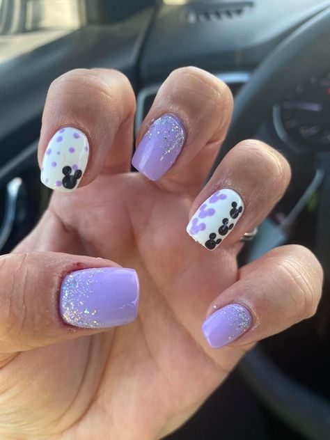 Purple Disney Nails Mickey Mouse, Purple Minnie Mouse Nails, Disney Acrilyc Nails, Disneyland 100th Anniversary Nails, Purple Mickey Nails, Summer Disney Nails Designs, Disney Accent Nails, Cute Disney Gel Nails, Disney Nail Designs Short Nails