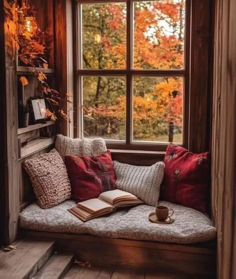 Eclectic Interior Design Vintage, Nook Inspiration, Autumn Reading, Eclectic Interior Design, Fall Reading, Copper Pipe, Cozy Autumn, Dream Apartment, Cozy Reading Nook