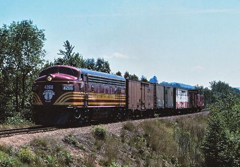 North Conway, Scale Model Building, Railroad Art, Scenic Railroads, Southern Railways, Railroad Photography, Covered Wagon, Train Engines, Diesel Locomotive