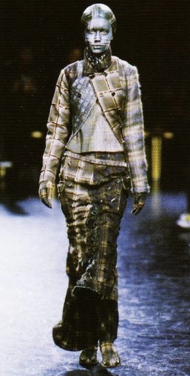 Jun Takahashi Undercover, Undercover Runway, Ann Demeulemeester 90s, Archive Runway, Art Vandelay, Experimental Textiles, Jun Takahashi, Messy Room, Avant Garde Fashion