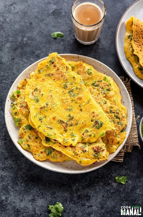 Besan Chilla Recipe, Weekend Breakfast Ideas, Besan Chilla, Indian Pancakes, Saffron Chicken, Red Lobster Cheddar Bay Biscuits, Gujarati Cuisine, Date Balls, Indian Breakfast Recipes