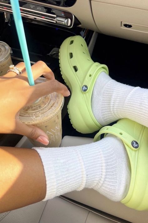 Crocs Platforms Outfit, Crocs Outfit Summer, Crocs Platforms, Aesthetic Crocs, Croc Outfits, Cool Crocs, Orange Crocs, Crocs Aesthetic, Crocs Outfit