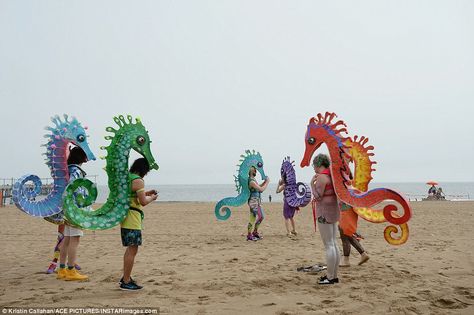 Nautical Costume Ideas, Seahorse Costume Diy, Cute Couple Halloween, Seahorse Costume, Sea Creature Costume, Finding Nemo Costume, The Little Mermaid Musical, Nemo Costume, Sea Costume