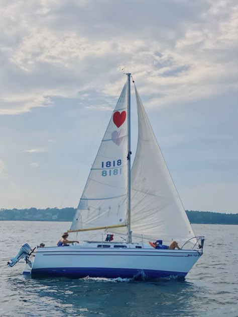 East Coast Boat Aesthetic, Old Money Summer Aesthetic, Ocean Aesthetic Sunset, Hampton Aesthetic, East Coast Summer Aesthetic, Aesthetic Lake House, Lake House Aesthetic, Nantucket Aesthetic, Summer Dress Aesthetic