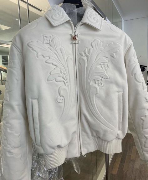 Desain Merek, Louis Vuitton Jacket, Monogram Jacket, Apparel Design Inspiration, 2023 Ss, Concept Clothing, Street Fashion Men Streetwear, Fashion Inspiration Design, Streetwear Men Outfits