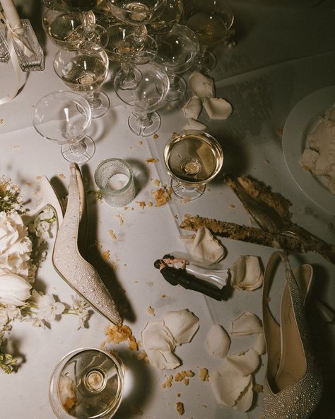 I spent like 30 minutes on this photo so I needed it to live here. 🥂 after I’ve taken like 863 dancing photos during the night my new favorite thing is to run around and take as many things from the bride as I can and create a chaotic reception flat lay. Shoes please. Serious question. Do clients love flat lays as much as photographers do? Or is just a for us thing? Lol Moody Wedding Flat Lay, Messy Flat Lay Wedding, Reception Flat Lay, Late Night Flat Lay Wedding, Moody Flatlay, Flat Lay Wedding Photography, Flat Lay Photography Wedding, Wedding Photo Board, Dancing Photos