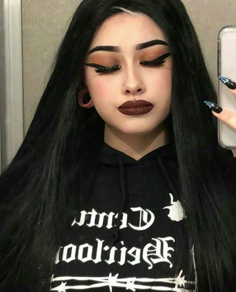 90s Grunge Hair, Punk Makeup, Alt Makeup, Alternative Makeup, Emo Makeup, Edgy Makeup, Gothic Makeup, Goth Makeup, Dark Makeup