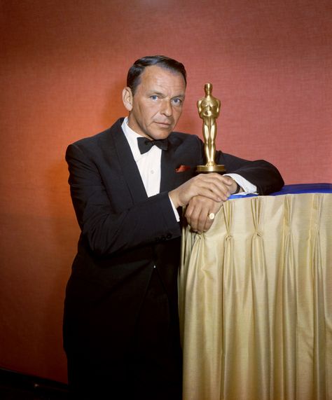 Frank Sinatra, host of the 35th Academy Awards, 1963. From Here To Eternity, Oscar Fashion, Swinging Sixties, Hooray For Hollywood, Best Supporting Actor, Dean Martin, Celebrities Humor, Oscar Winners, Frank Sinatra