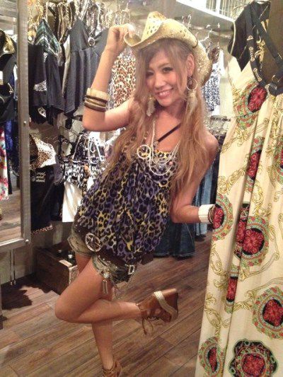 Gyaru Formal, Gyaru Leopard, Gyaru Fits, Outfits 2000s, Animal Print Outfits, Zebra Print Dress, Pin Up Outfits, Gyaru Fashion, Style Savvy