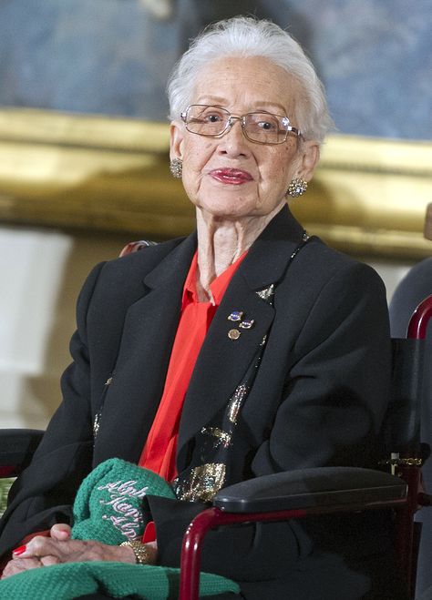 Katherine Johnson, NASA Mathematician and Hidden Figures Inspiration, Dies at 101 Houston Nasa, Nasa Houston, Octavia Spencer, Katherine Johnson, Women Scientists, Taraji P Henson, Hidden Figures, Intelligent Women, Space Race