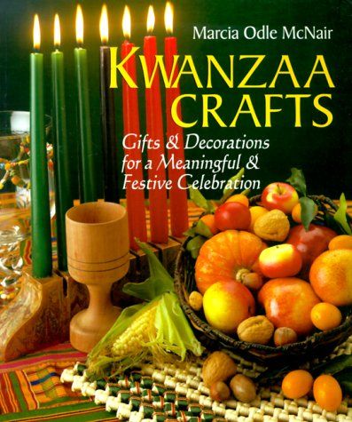 Kwanzaa Crafts, Happy Kwanzaa, Crafts Gifts, Creative Halloween Costumes, Holiday Books, Kwanzaa, Colorful Candles, Gift Decorations, Christmas Cheer