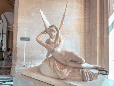 Famous Greek Sculpture, Angel Sculpture Art, Greek Mythology Statue, Eros And Psyche, Sculpture Museum, Love Statue, Famous Sculptures, Cupid And Psyche, Greek Statues